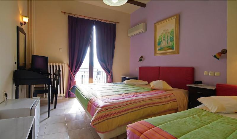 Hotel Varonos Delphi Екстер'єр фото