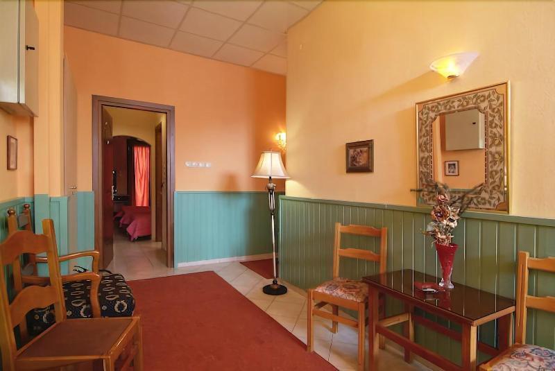Hotel Varonos Delphi Екстер'єр фото