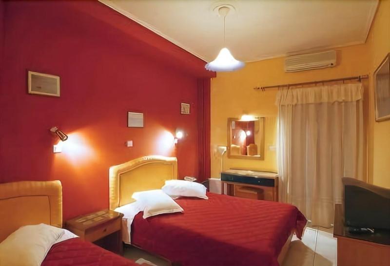 Hotel Varonos Delphi Екстер'єр фото