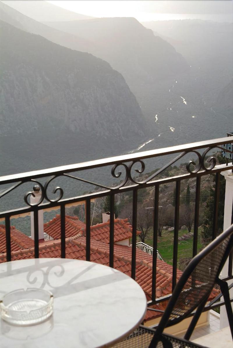 Hotel Varonos Delphi Екстер'єр фото