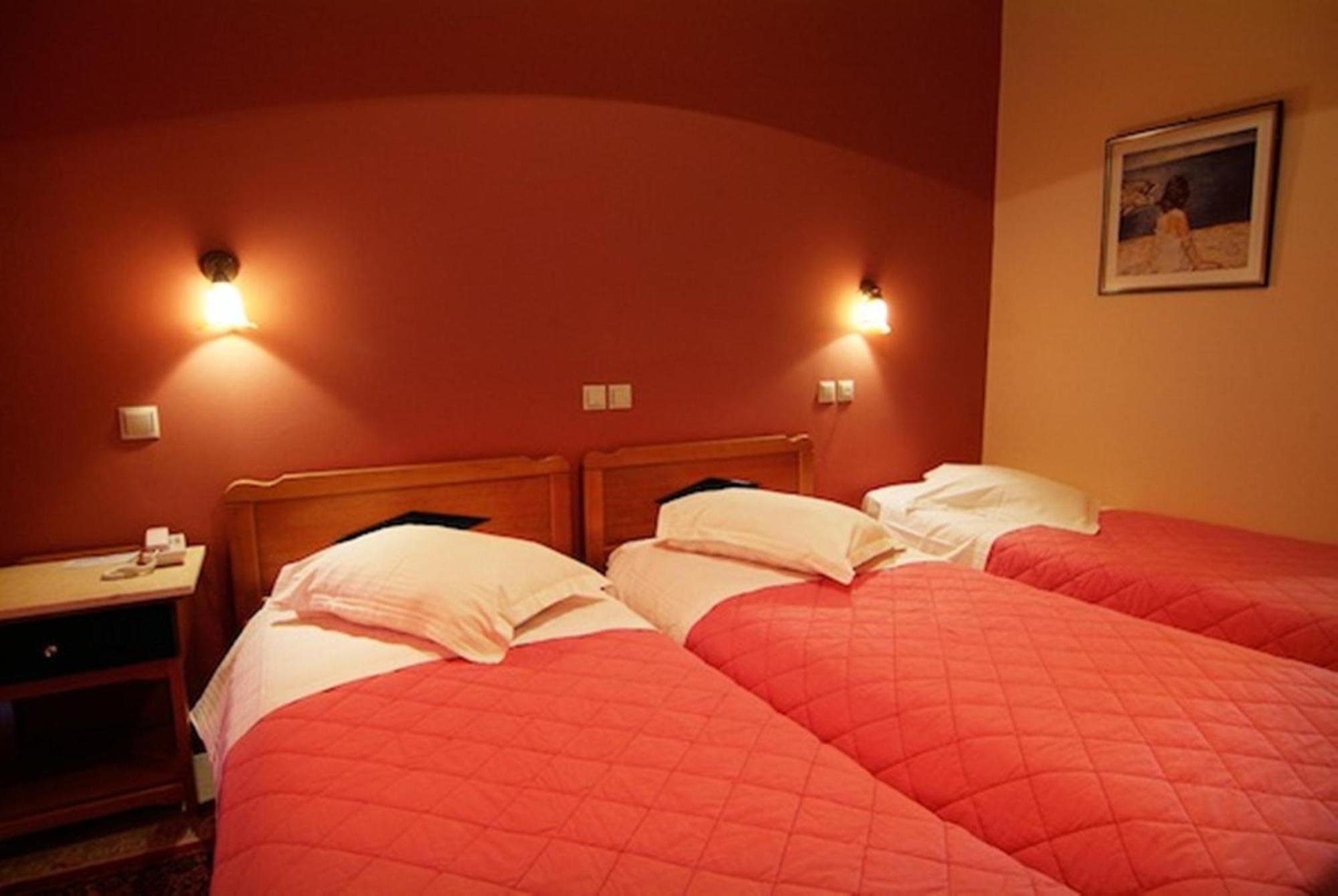Hotel Varonos Delphi Екстер'єр фото
