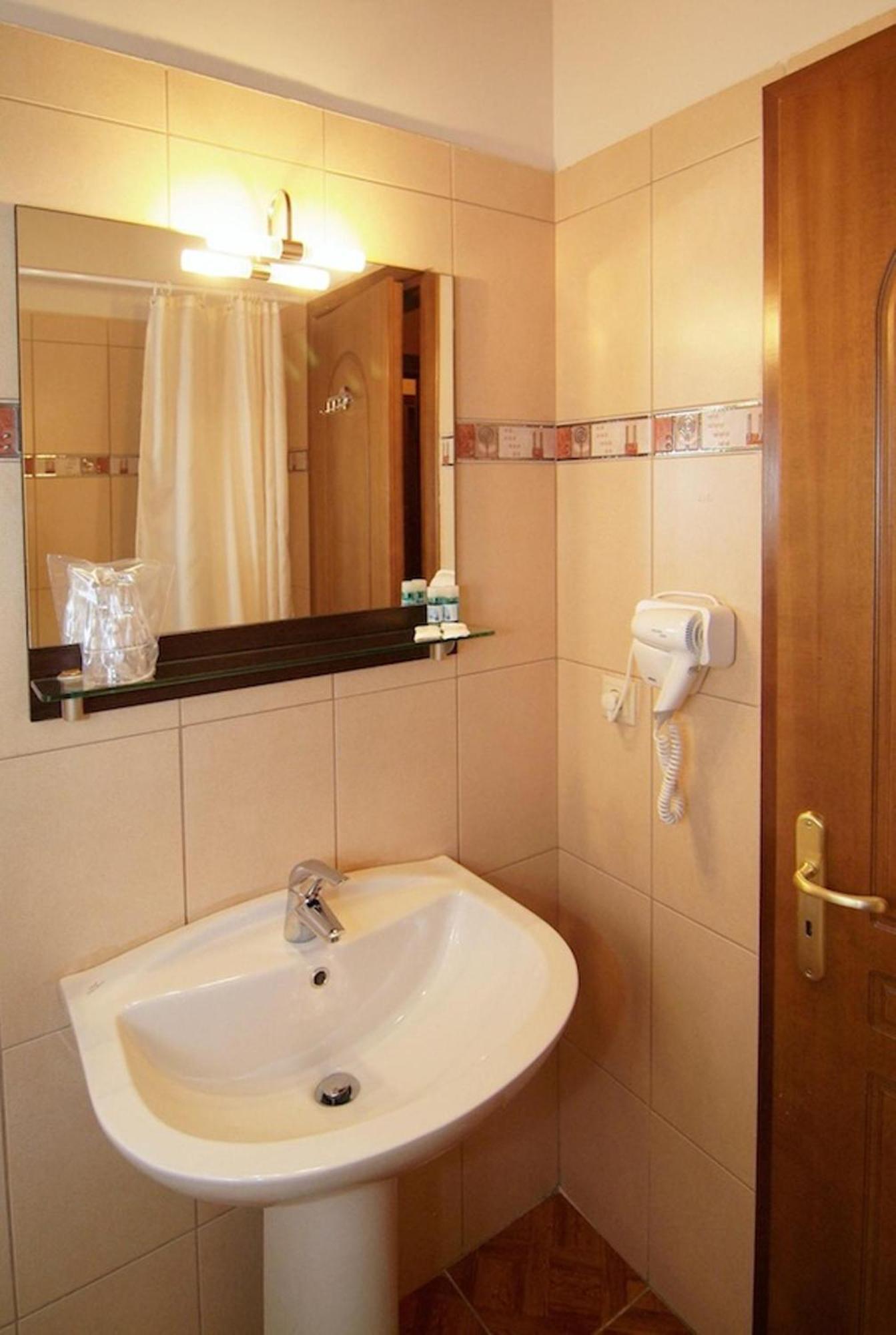 Hotel Varonos Delphi Екстер'єр фото