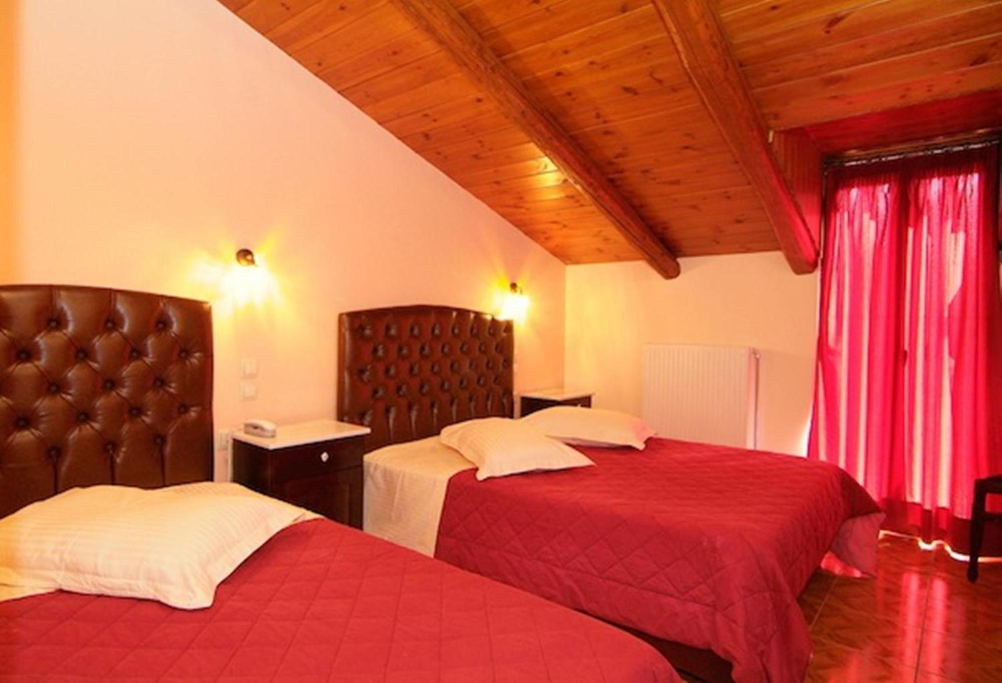 Hotel Varonos Delphi Екстер'єр фото