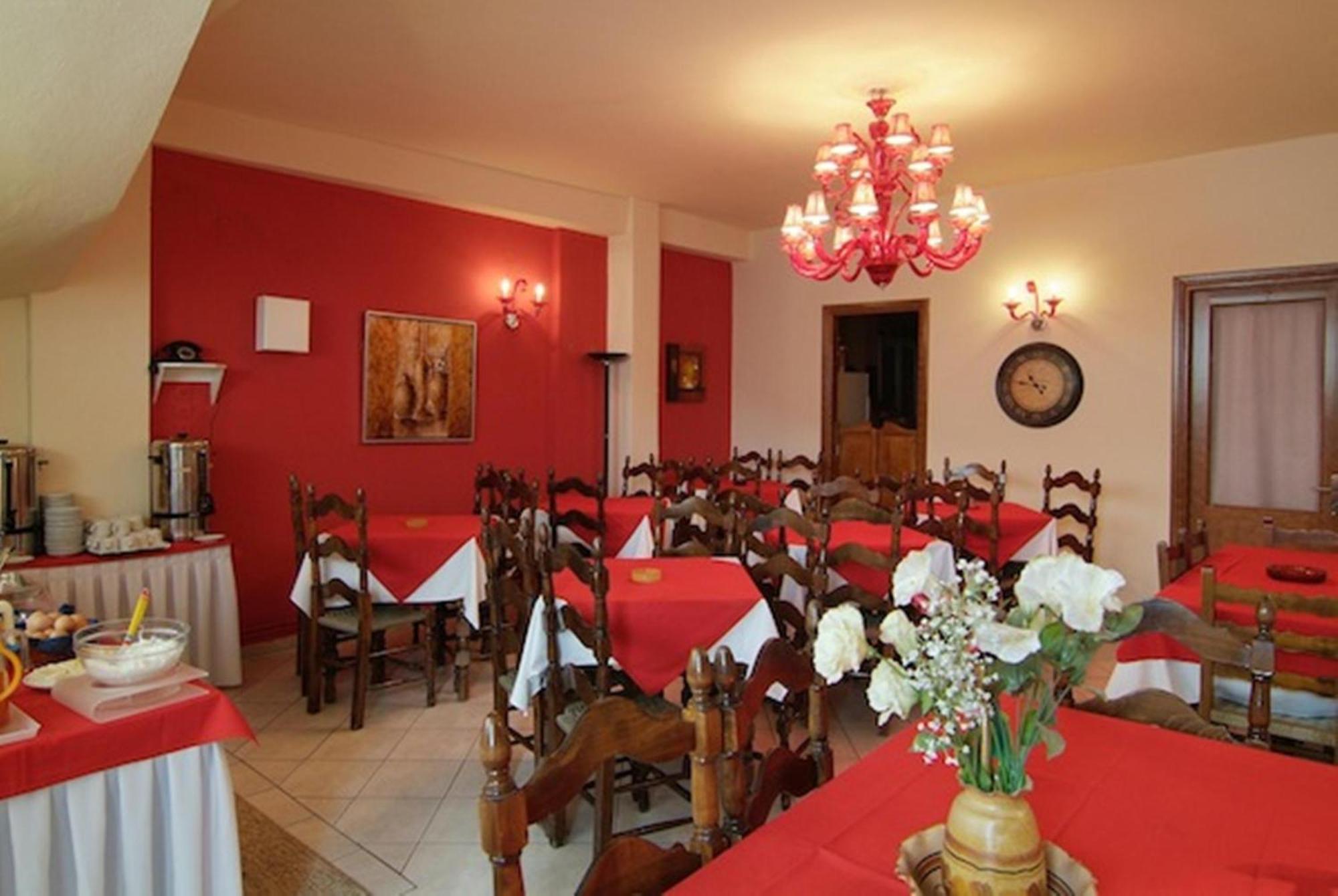 Hotel Varonos Delphi Екстер'єр фото