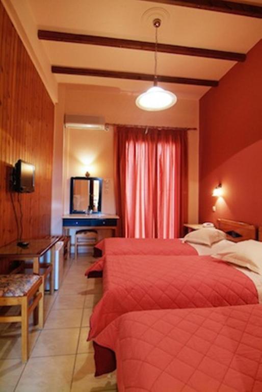 Hotel Varonos Delphi Номер фото