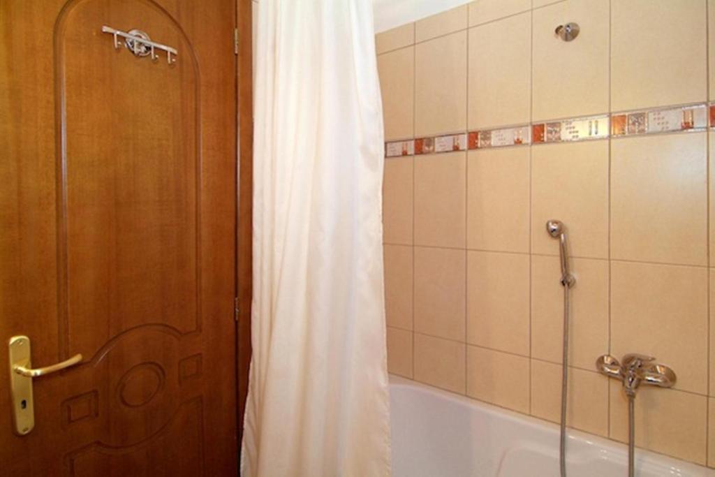 Hotel Varonos Delphi Екстер'єр фото