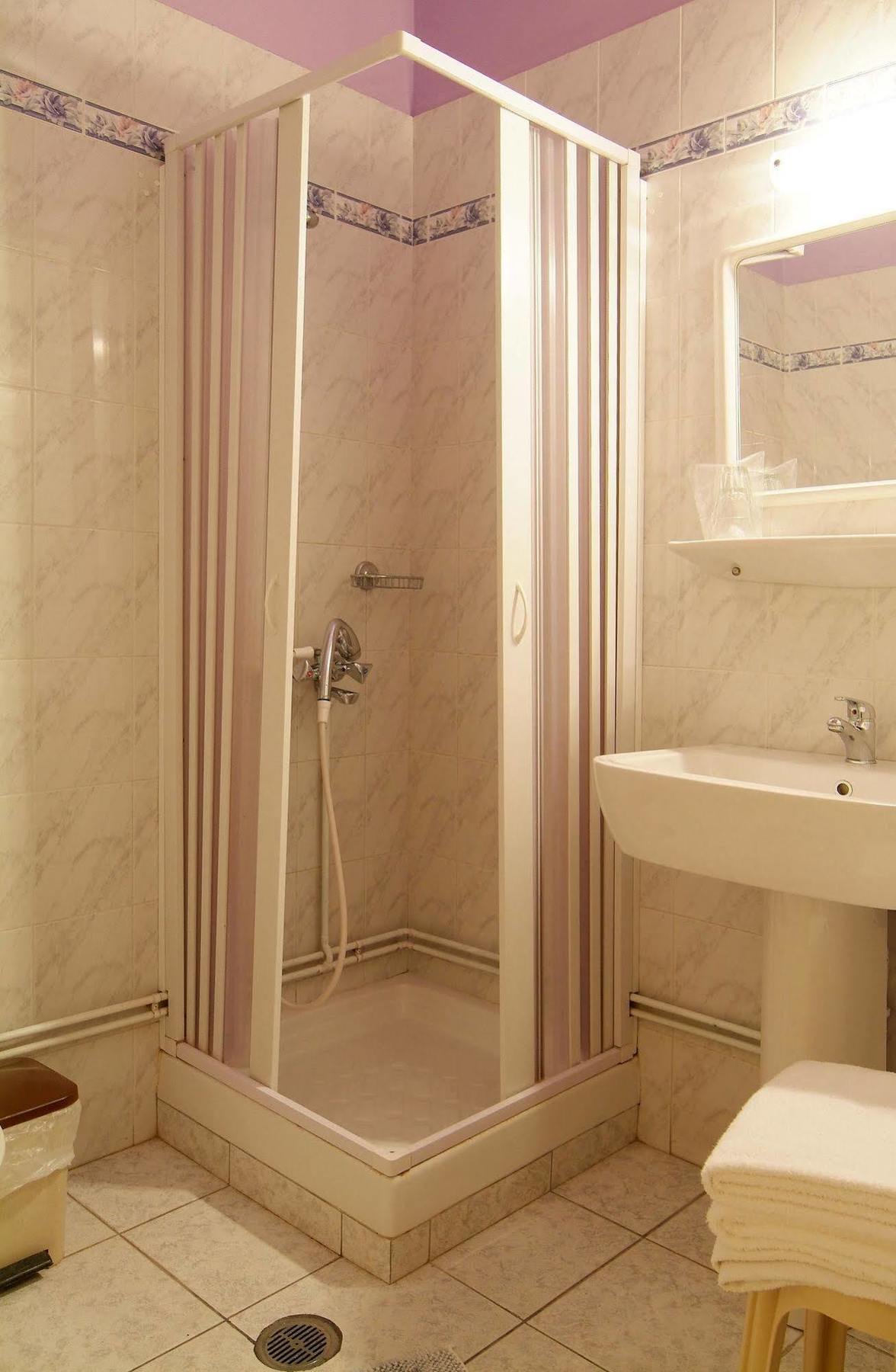 Hotel Varonos Delphi Екстер'єр фото