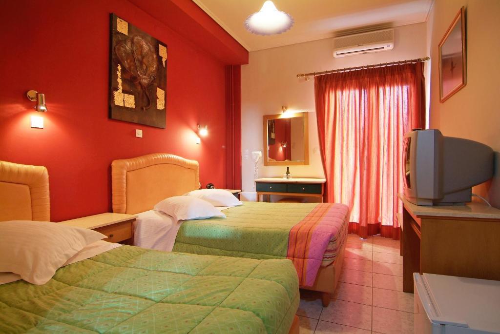 Hotel Varonos Delphi Номер фото