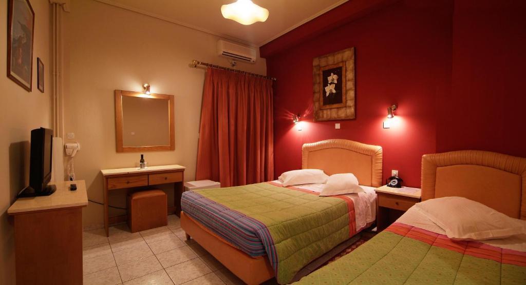 Hotel Varonos Delphi Номер фото